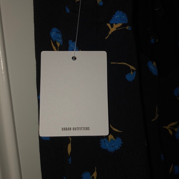 Black and Blue Floral Dress - Picture 5 of 5